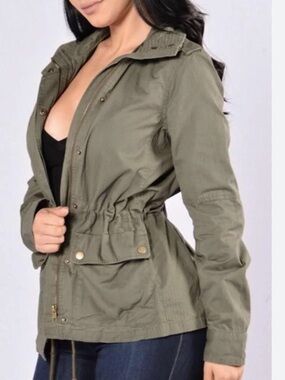🌿 Love Tree Utility Anorak Jacket – Olive Green – Drawstring Waist – Women’s M